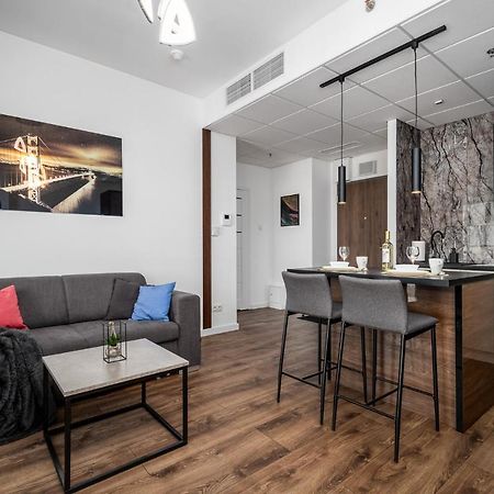 Apartamento Apart D&K Free Parking Marcina Kasprzaka 29 Varsovia Exterior foto